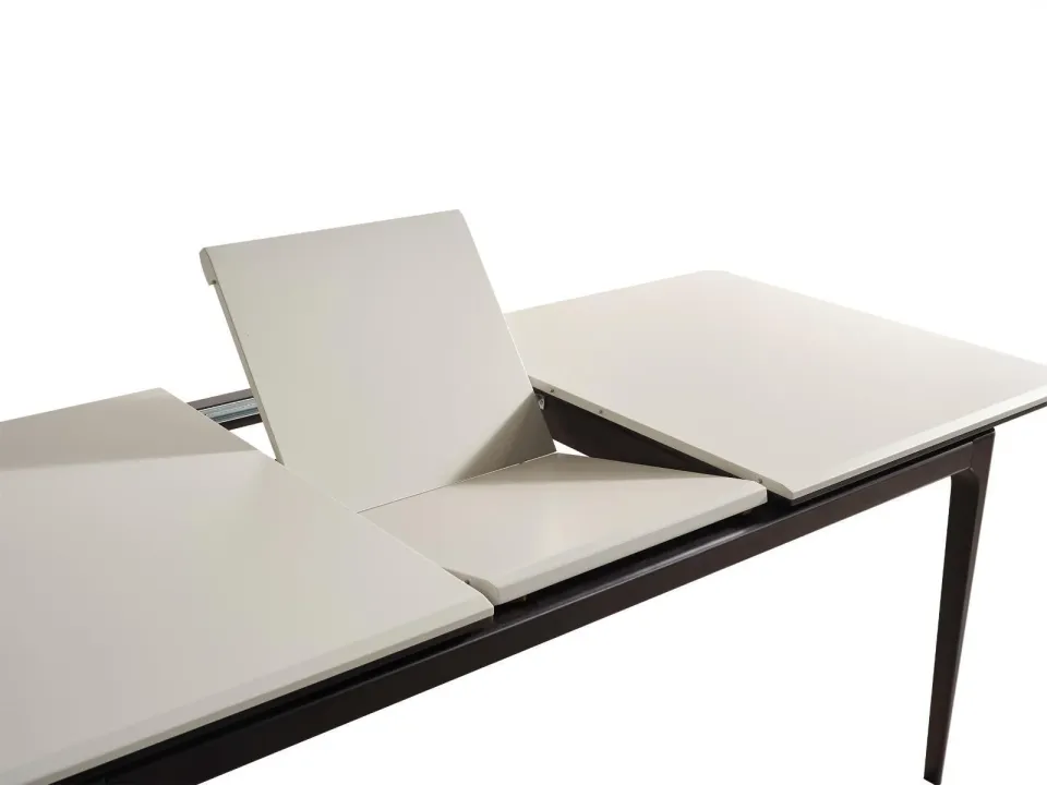 İcon - Siyah Yemek Odası